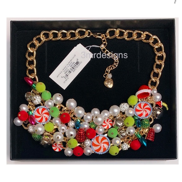 NWT Betsey Johnson 💋CHRISTMAS CANDY Gold Tone Earrings/ Bracelet & Necklace - Picture 4 of 15